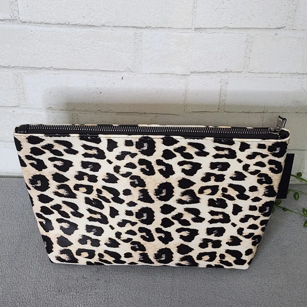 Ed Hardy Cosmetic‎ Case Women Tan Leopard Eternal Love Tattoo Graphic Bag NEW
